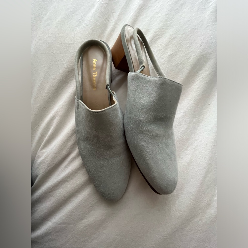 Anne Thomas Heels “Williamsburg Velours Pony” light blue, Worn few times